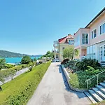 Schwarzvilla 벨덴암워스에르시