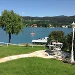 Schwarzvilla 벨덴암워스에르시