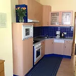 Schwarzvilla *