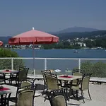 Schwarzvilla Apartman *