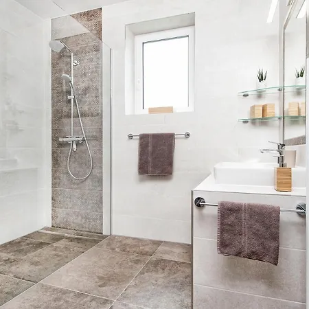 Daire Schwarzvilla Velden am Wörthersee