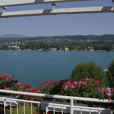 Schwarzvilla Apartment
