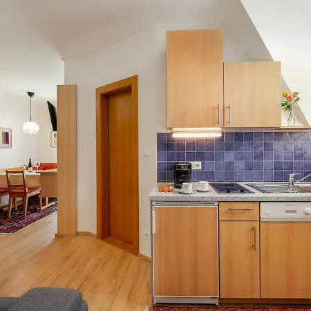 Schwarzvilla Velden am Woerthersee