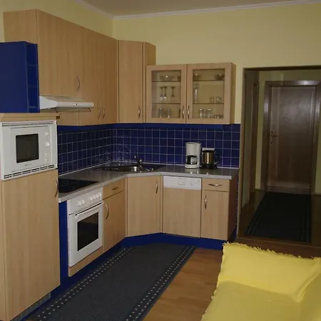 Schwarzvilla * Фельден-ам-Вёртер-Зе