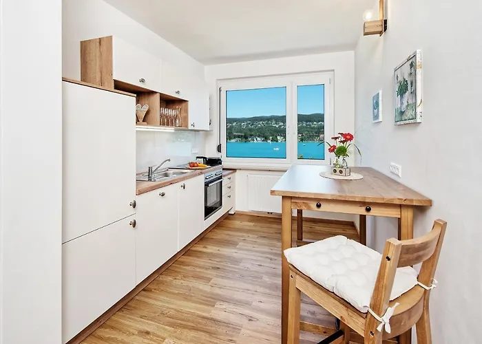 Schwarzvilla Appartement Velden am Wörther See