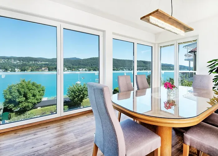 Schwarzvilla דירה