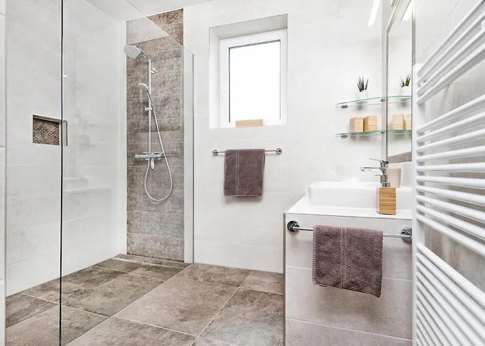 Appartement Schwarzvilla Velden am Wörther See