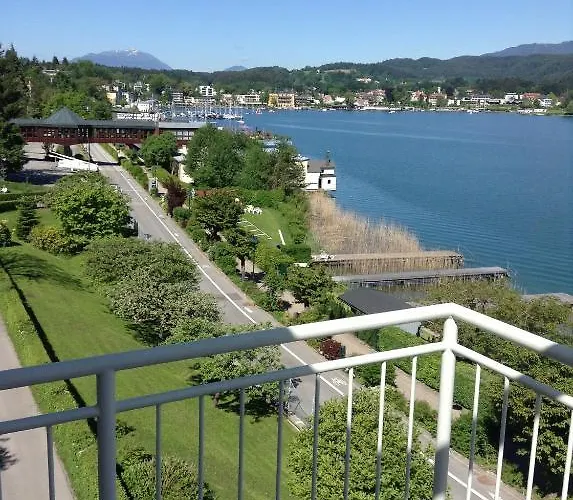 Schwarzvilla Appartement